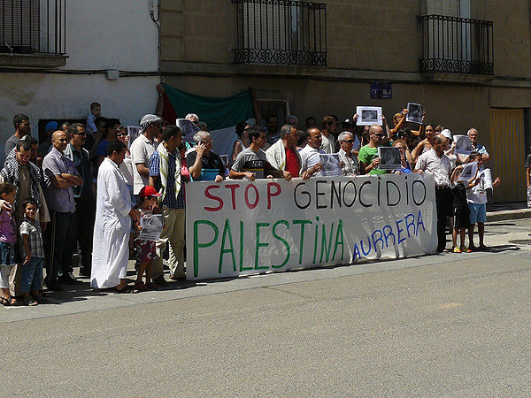 14-Manifestación-pro-Palestina-en-Villafranca-1087.jpg