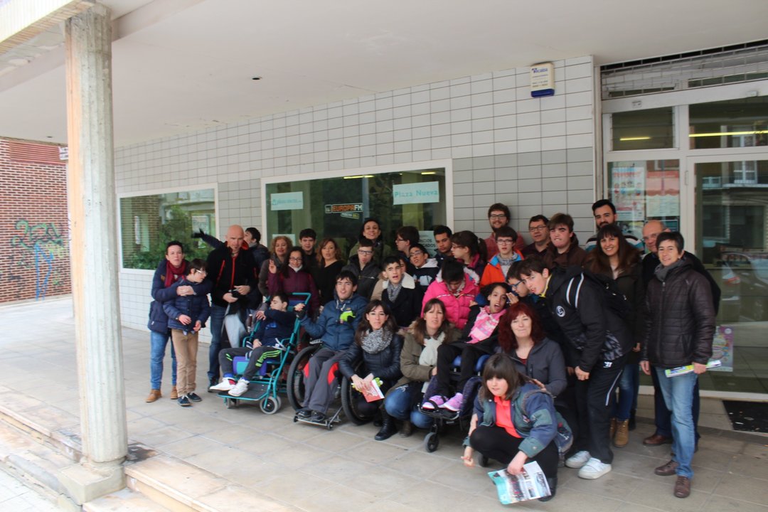 38-Visita-alumnos-Torre-Monreal-a-las-oficinas-de-Plaza-Nueva-1162.jpg