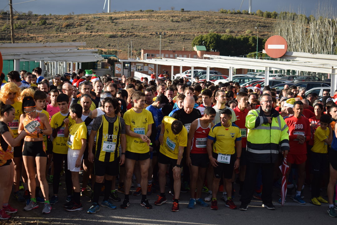 Inicio de la carrera de adultos San Silvestre 2017 en el Club Polideportivo Juventud de Calahorra