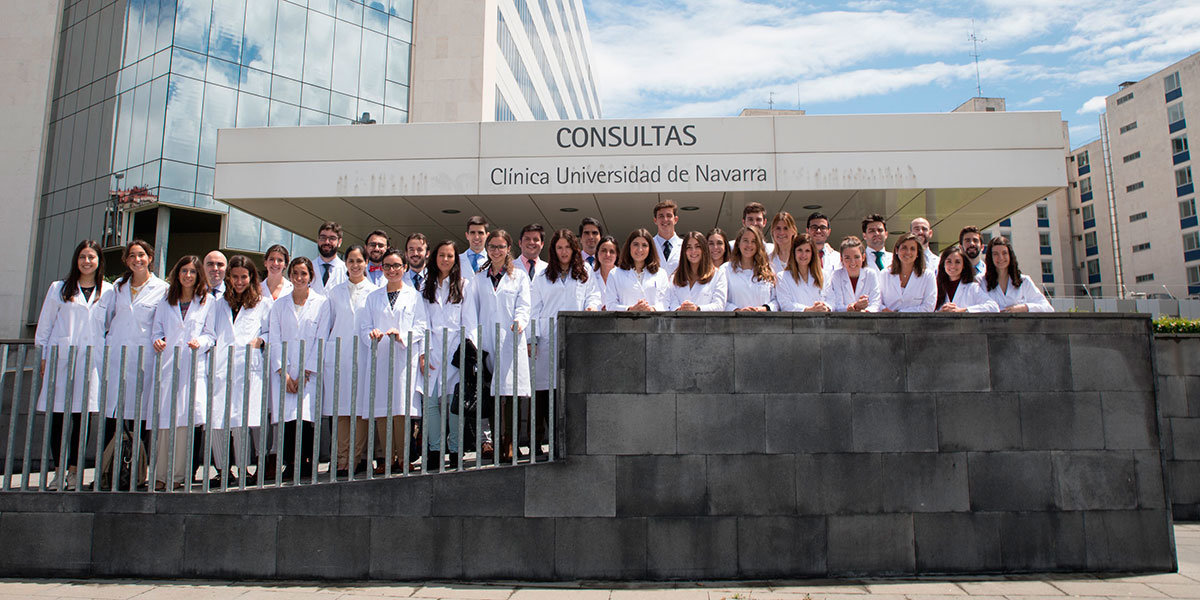 Imagen de los nuevos residentes que se incorporan este año al primer curso de la especialidad en la Clínica Universidad de Navarra.