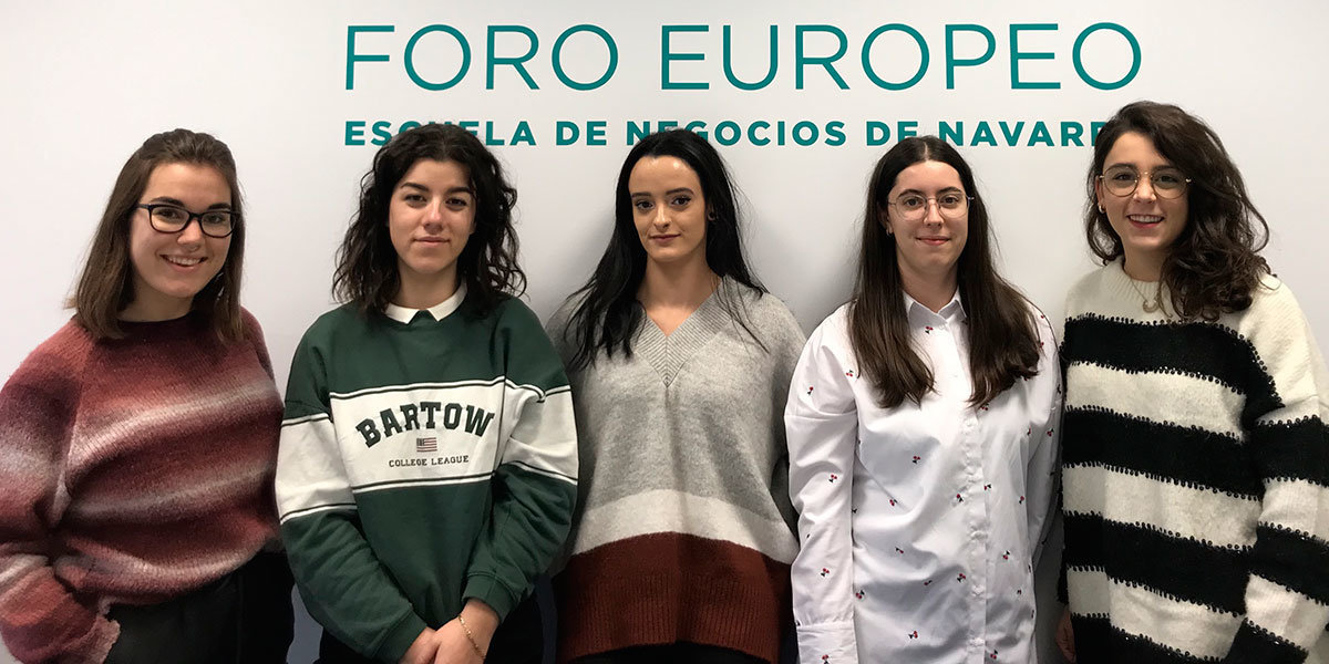 Maddi Seminario, Sara Losúa, Celia Flamarique, Isabel Ruiz y Cristina Eguílaz