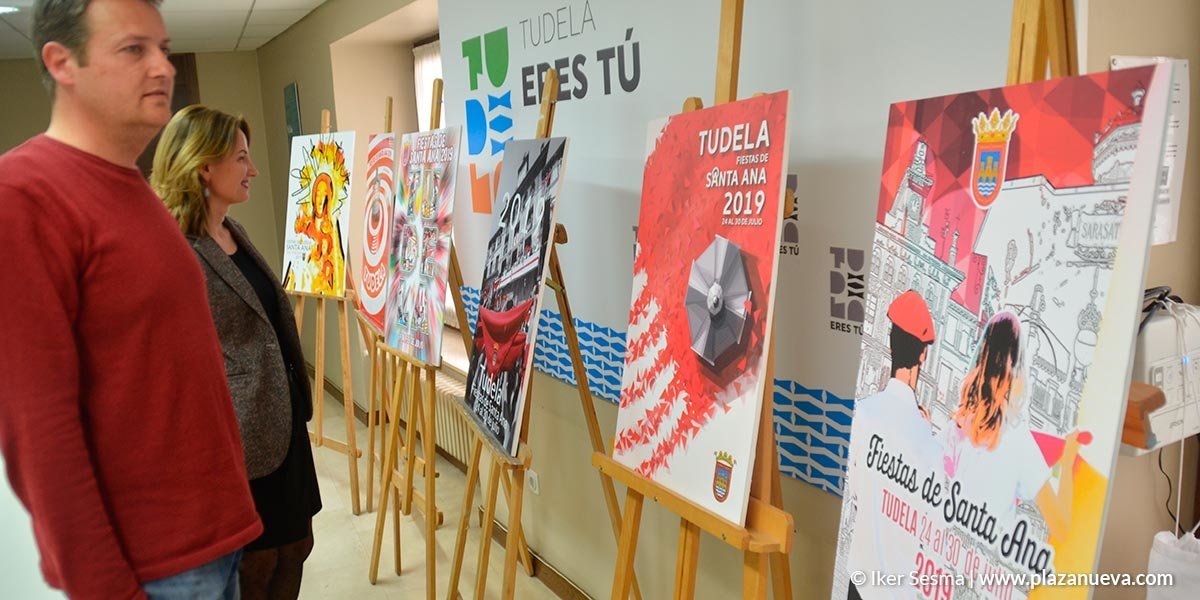 Josean Fraile e Irene Royo echan un vistazo a los carteles finalistas