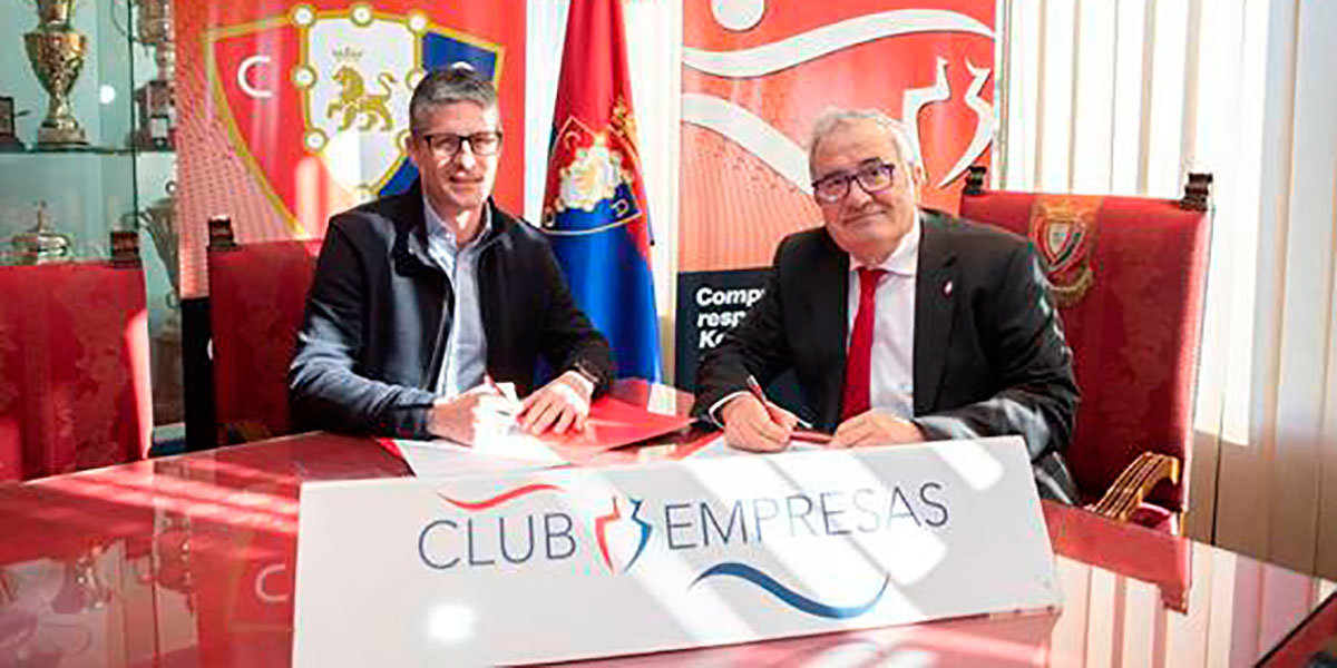 Firma del acuerdo entre Mobekip y Osasuna