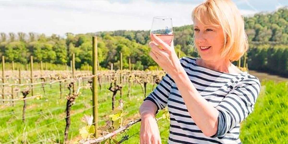 La influencer vinícula Susy Atkins goza de gran popularidad en el Reino Unido
