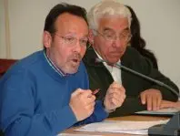 1201081068.jpg