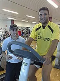 1254245564.jpg
