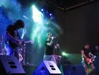 1254900328.jpg