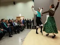 1323851547.jpg
