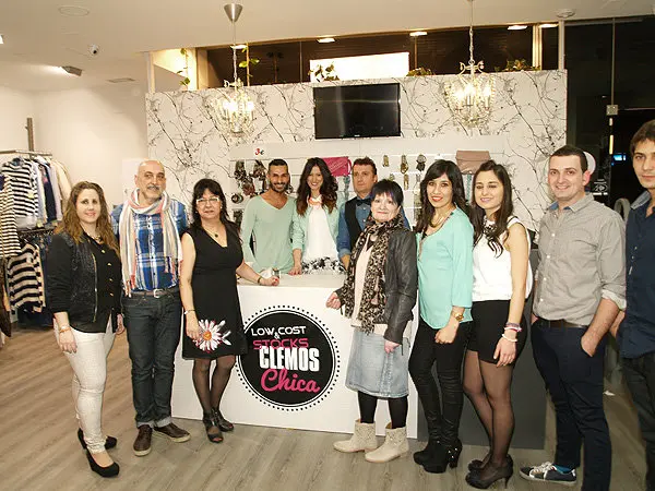30-Jes&uacute;s-Clemos-inauguraci&oacute;n-tienda-de-stock-chicas-1068.jpg
