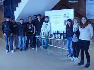 11-Mercadillo-Solidario-IES-Valle-del-Ebro-1068-300x225.jpg