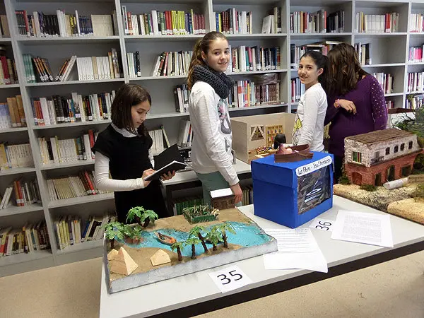 6-IES-Valle-del-Ebro-Exposición-3D-Libros-1070.jpg