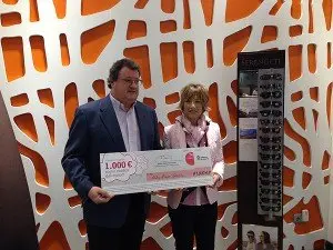 8-Entrega-cheque-Asociaci&oacute;n-COmrciantes-Tudela-1071-300x225.jpg