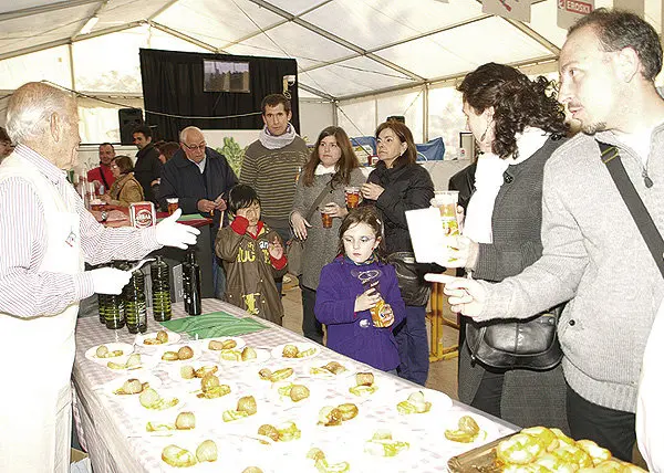 14-Degustaci&oacute;n-de-tostadas-y-aceite-de-Sandua-archivo-1073.jpg