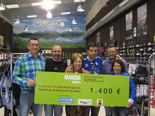 9-Entrega-Cheque-Marcha-ADA-1075.jpg