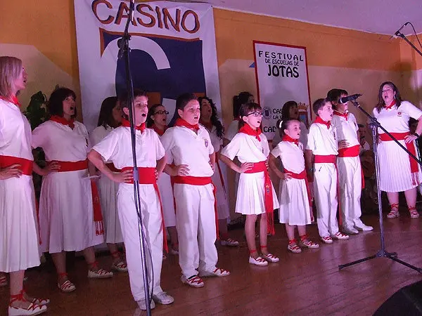 7-Festival-de-Jotas-de-Cadreita-joteros-1076.jpg