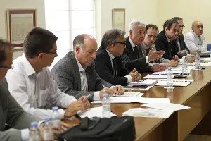 12-Modesto-Lob&oacute;n-aborda-junto-al-sector-la-situaci&oacute;n-de-sequ&iacute;a-actual-1078-300x200.jpg