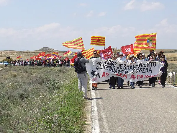 Portada-10-Marcha-antipol&iacute;gono-de-tiro-1079.jpg