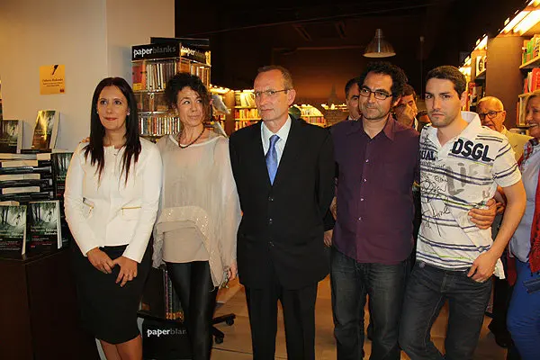 5-Santos-Ochoa-inauguraci&oacute;n-del-nuevo-local-con-Dolores-Redondo-1082.jpg