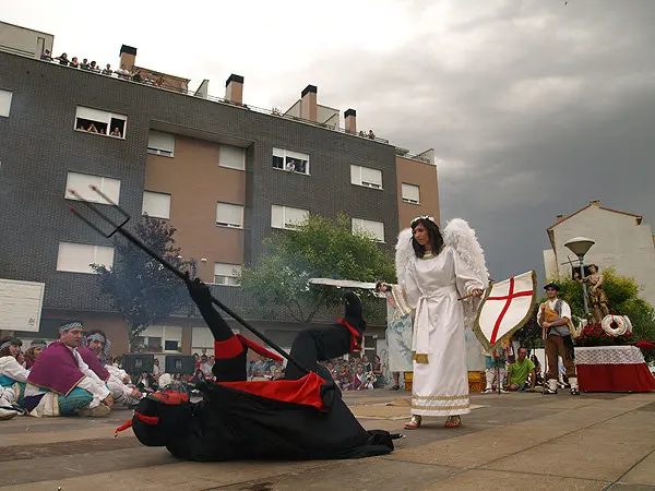 Portada-9-Fiestas-de-San-Juan-Paloteado-Tudela-1082.jpg