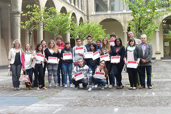 22-Colegio-Anunciata-entrega-de-diplomas-acreditados-a-alumnos-de-4&ordm;-de-Diversificaci&oacute;n-1083.jpg