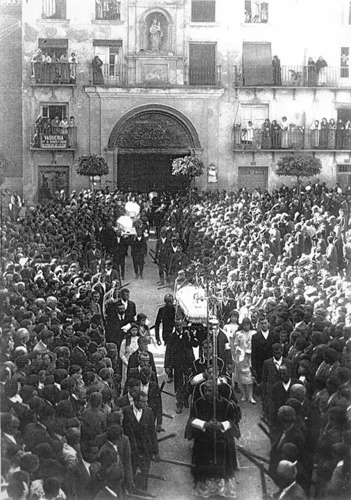 69-Entierro-v&iacute;ctimas-traca-1084.jpg