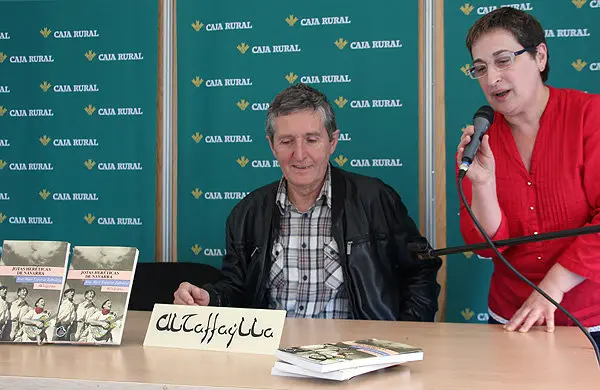 26-Jos&eacute;-Mar&iacute;a-Esparza-Zabalegi-en-la-presentaci&oacute;n-del-libro-1084.jpg
