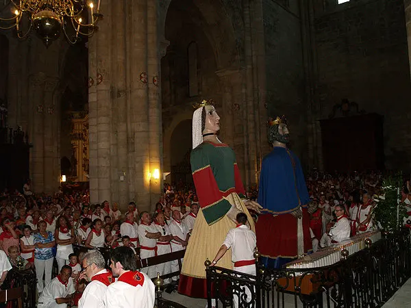 Portada-4-baile-gigantes-novena-Santa-Ana-16-7-14-1085.jpg