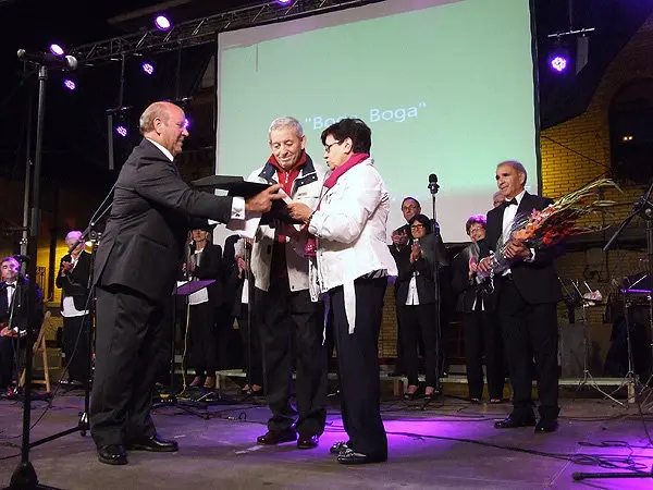 Portada-10-Homenaje-Fiestas-Cadreita-1085.jpg