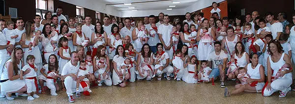12-Ni&ntilde;os-Pa&ntilde;uelo-Fiestas-de-Fusti&ntilde;ana-1086.jpg