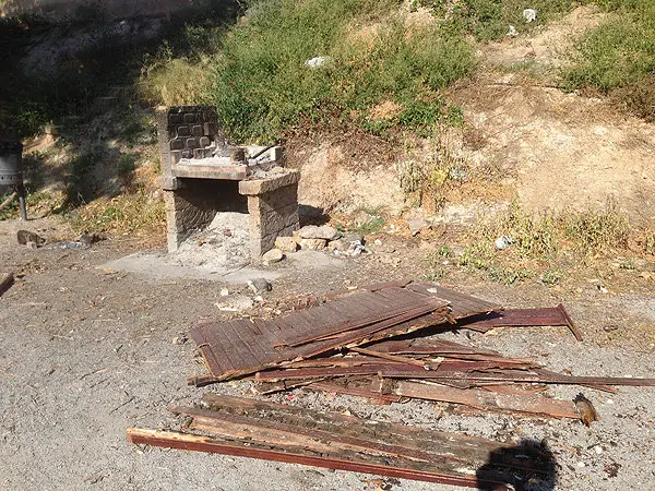 5-Merenderos-del-paseo-Alhama-destrozados-1092.jpg