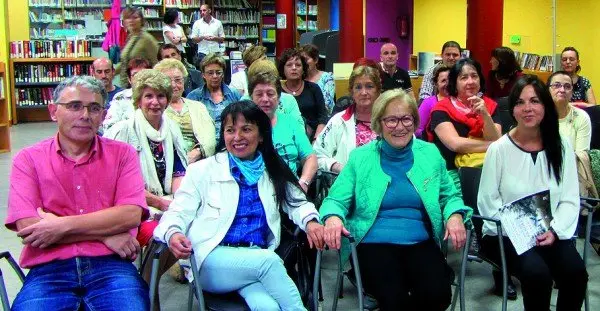 8-Maribel-Medina-present&oacute;-su-libro-en-Murchante-10971.jpg