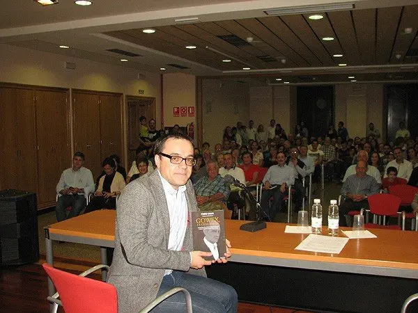 14-Presentaci&oacute;n-libro-de-Pedro-Calvo-1097.jpg