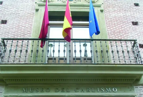 29-Museo-del-Carlismo-fachada-1098.jpg