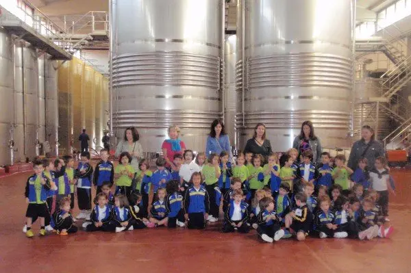 6-Visita-a-las-Bodegas-alumnos-La-Salle-Alfaro-1098.jpg