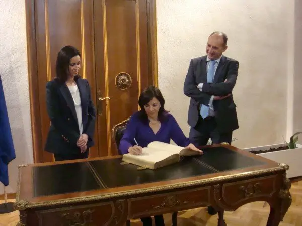 14-Embajadora-de-Panam&aacute;-en-Ejea-1099.jpg
