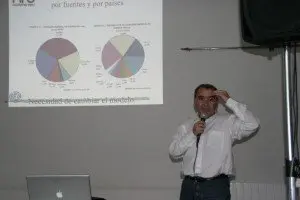27-Charla-Francisco-Castej&oacute;n-Pobreza-Enrg&eacute;tica-1102-300x200.jpg