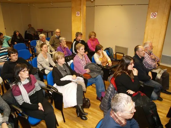 25-Charla-sobre-futuro-energ&eacute;tico-1104.jpg