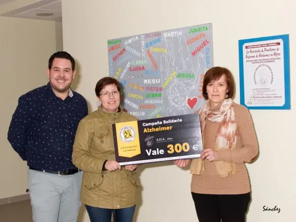 26-Campa&ntilde;a-solidaria-Adeca-Alzheimer-1104.jpg