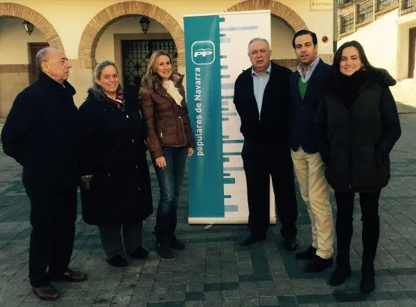 el-alcalde-de-Funes-Isidro-Velasco-rodeado-de-dirigentes-del-PPN.jpg