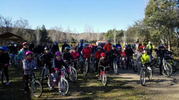 31-Compa&ntilde;&iacute;a-de-Mar&iacute;a-D&iacute;a-de-la-bici-en-El-Bocal-1111.jpg