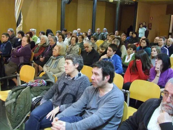 10-Charla-Plataforma-en-Defensa-de-la-Sanidad-P&uacute;blica-Castej&oacute;n-1111.jpg