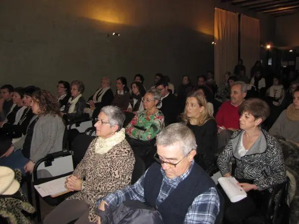 30-Charla-sobre-c&aacute;ncer-en-la-UNED-1112.jpg