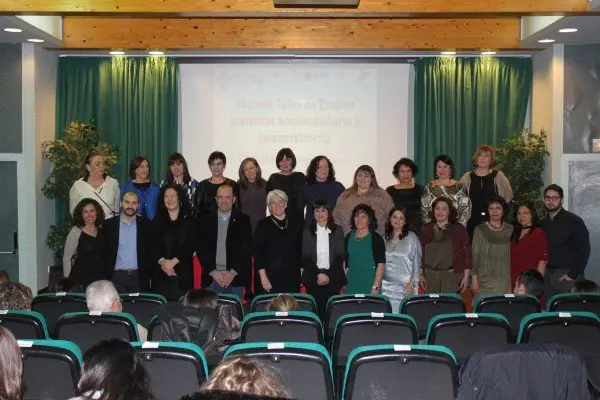 10-Taller-de-atenci&oacute;n-sociosanitaria-de-Cintru&eacute;nigo-1114.jpg