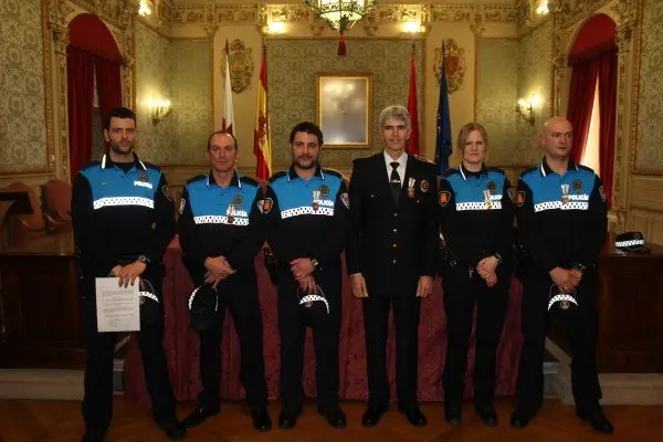 12-Reconocimiento-a-Polic&iacute;as-Locales-de-Tudela-por-San-Jos&eacute;-1118.jpg