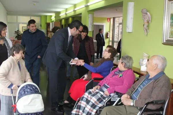 27-I&ntilde;igo-Alli-visita-Cintru&eacute;nigo-1118.jpg