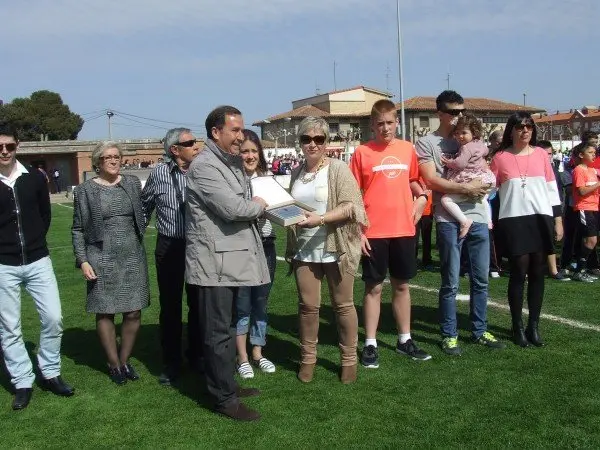 14-Detalle-para-la-familia-de-G&uuml;is-homenaje-Villafranca-1121.jpg