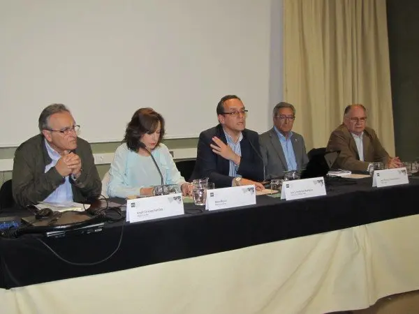 9-La-experiencia-de-leer-y-escribir-a-debate-en-el-d&iacute;a-del-libro-1123.jpg