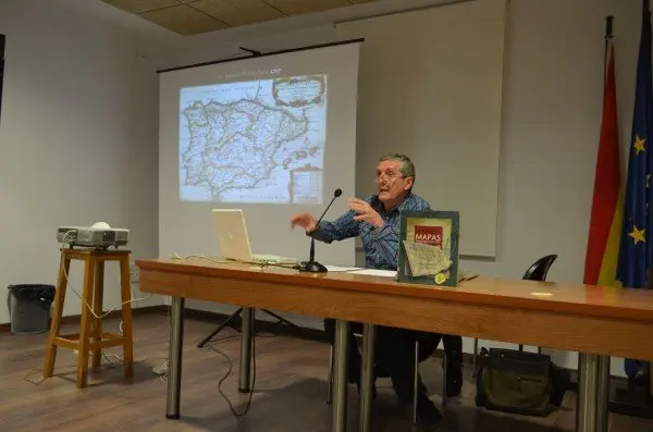 7-Charla-en-Corella-impartida-por-Jose-Mari-Esparza-1128.jpg