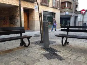 3-Tudela-Fuente-p&uacute;blica-1129-300x225.jpg