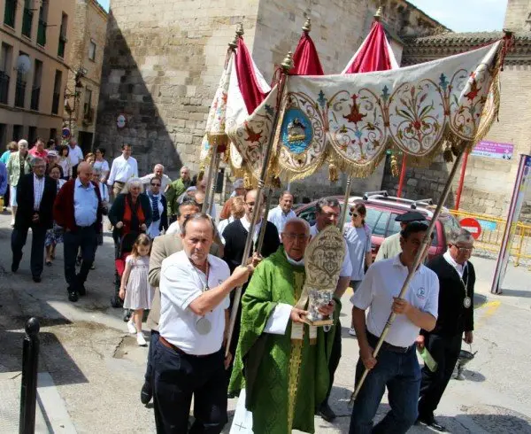 24-Bendici&oacute;n-de-los-campos-Tudela-1130.jpg